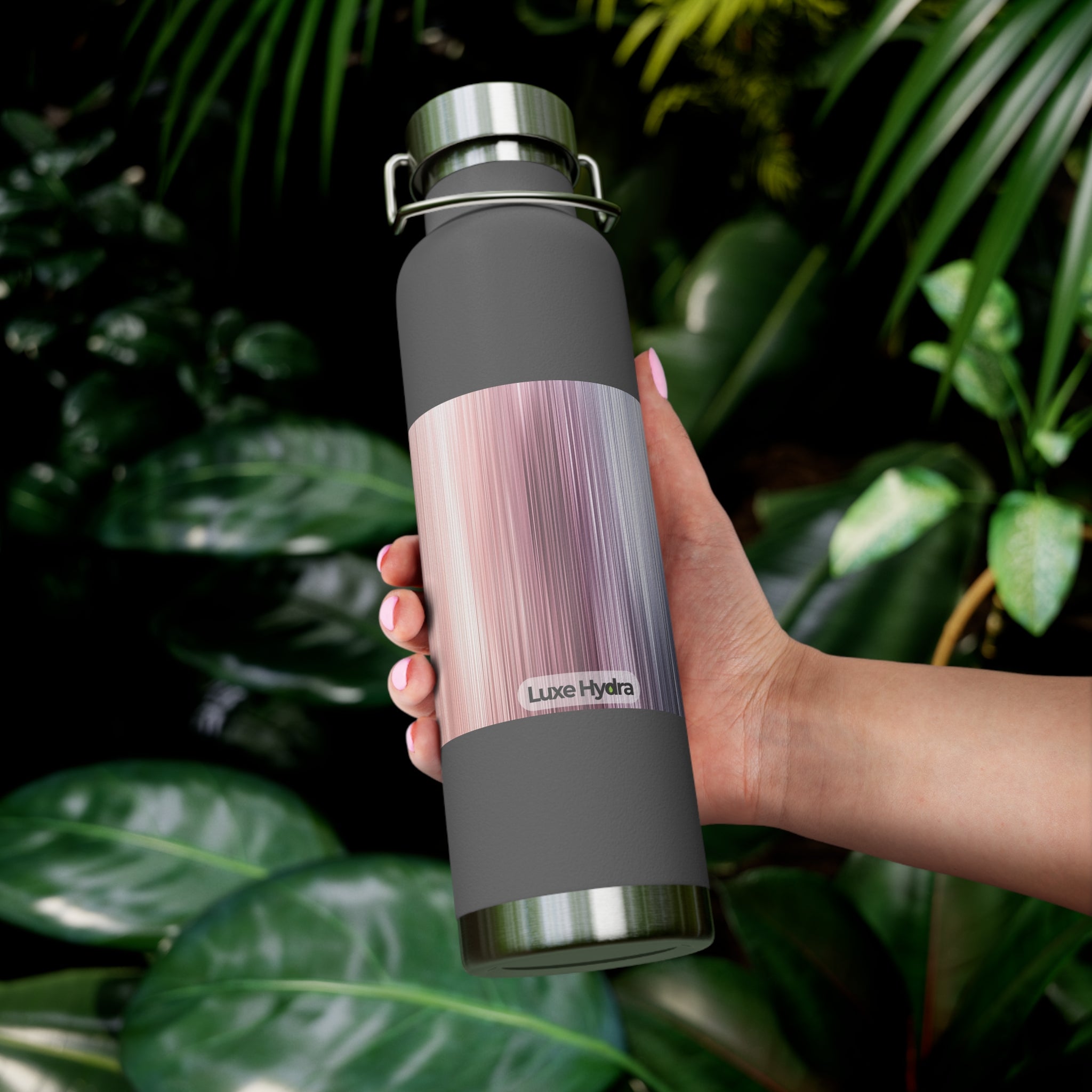 Stylish Copper Vacuum Insulated Water Bottle - 22oz