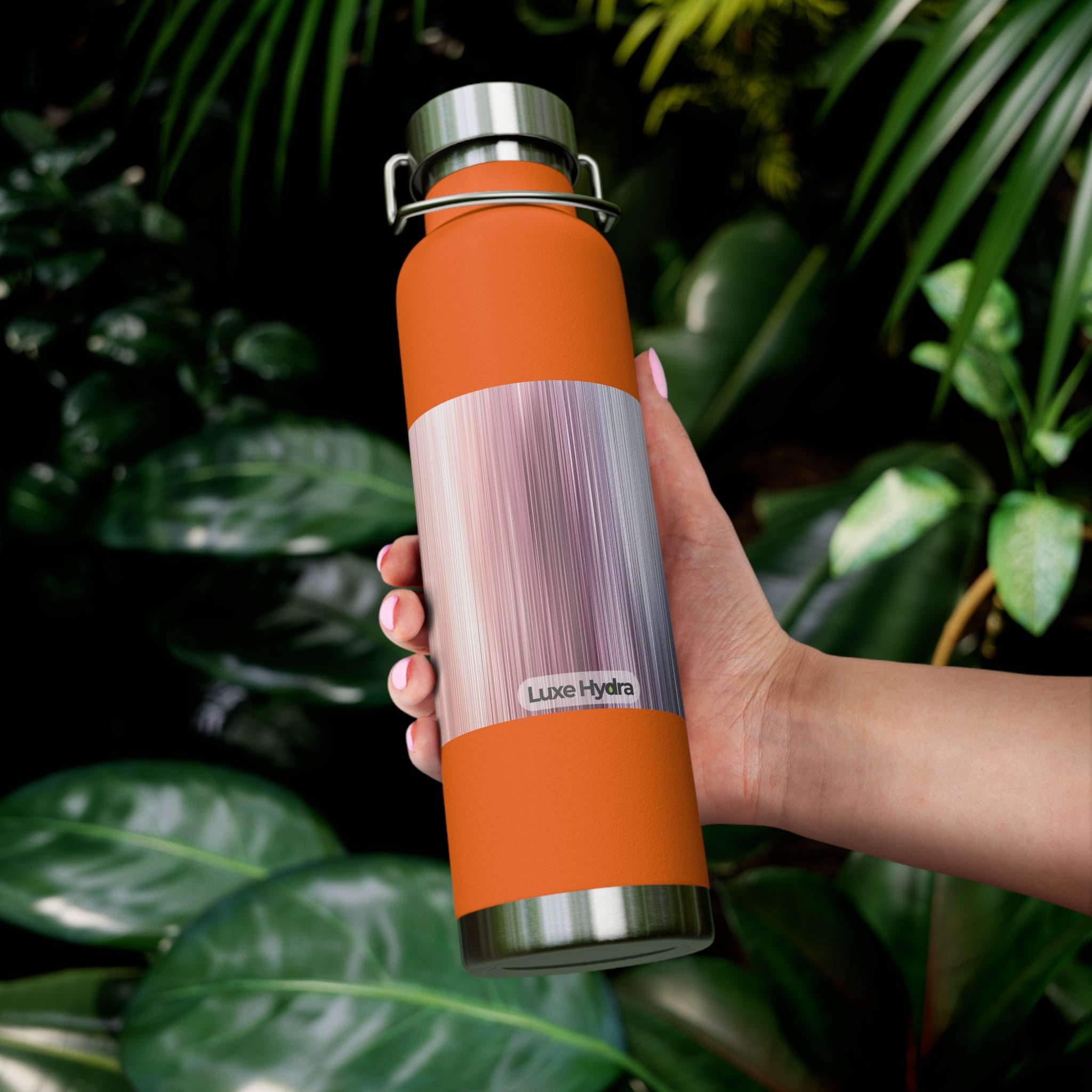 Stylish Copper Vacuum Insulated Water Bottle - 22oz