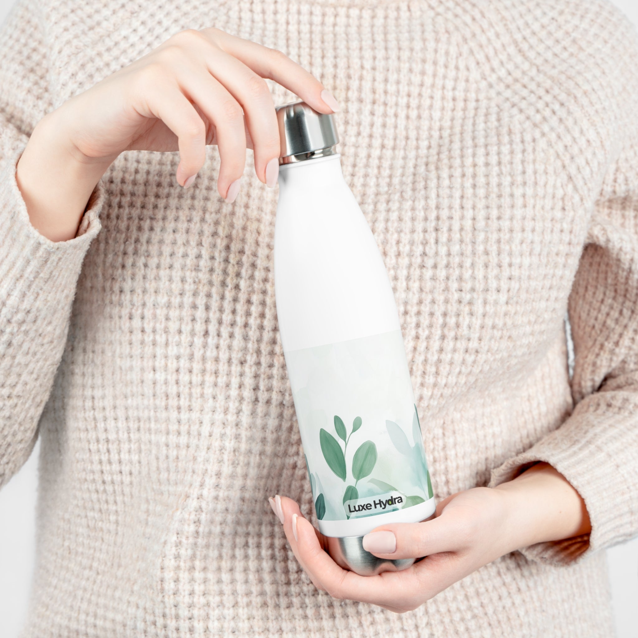Eco-Friendly 20oz Insulated Bottle with Botanical Design